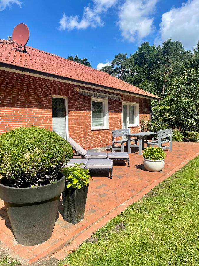 Landhaus Am Wald Mit Garten Mit 1 Schlafnische Und 1 Schlafzimmer Aurich Ngoại thất bức ảnh