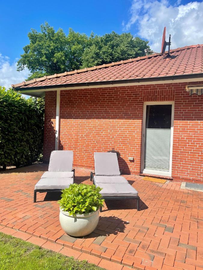 Landhaus Am Wald Mit Garten Mit 1 Schlafnische Und 1 Schlafzimmer Aurich Ngoại thất bức ảnh
